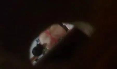 かわいい女の子けいれんオフにカメラ 女性 マッサージ 動画 無料