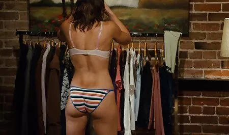 素敵なおっぱいと恐竜のプール エロ 動画 女 マッサージ