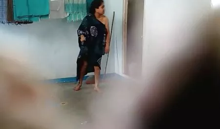 ガールズショー、ビキニ 女性 マッサージ 師 動画