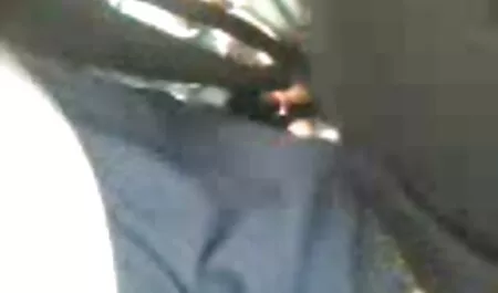 これらのレズビアンは、男の招待を受け入れ、彼に彼らの子供を与えます 女性 マッサージ 師 動画