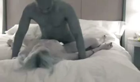 三人組とともに金髪slut 女 マッサージ 師 動画