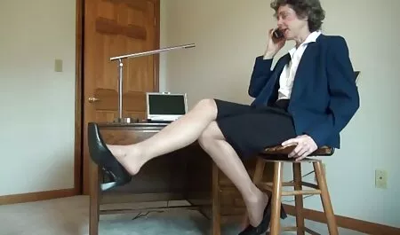男はすべての穴で売春婦を犯した マッサージ 動画 女