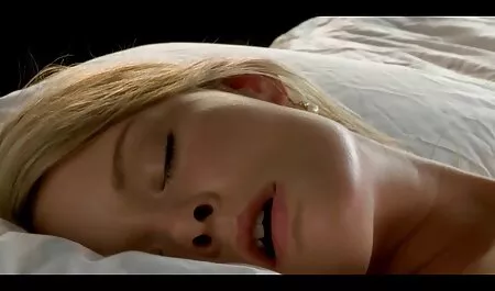 彼女の友人の前で男と遊ぶアフリカ系アメリカ人の女の子 マッサージ 女性 動画