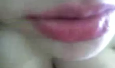 彼は彼の黒いコックを取った マッサージ 動画 女性