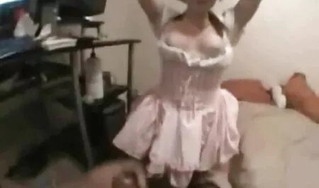 Romi RainとGia Dimarcoと豪華なバーで乱交 女性 マッサージ 動画