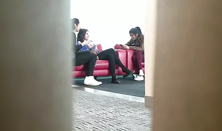 Laura 女性 動画 マッサージ Lee満足のサドル