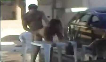 自宅でアルバイトをしている女の子 女性 動画 マッサージ