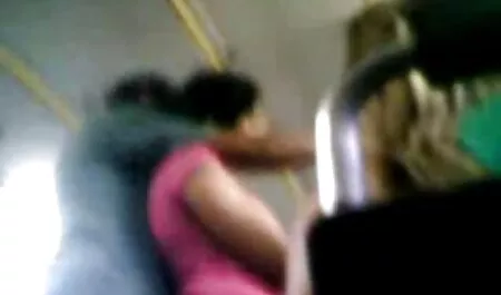 ジムでとても魅力的な犬 女性 マッサージ 師 エロ 動画