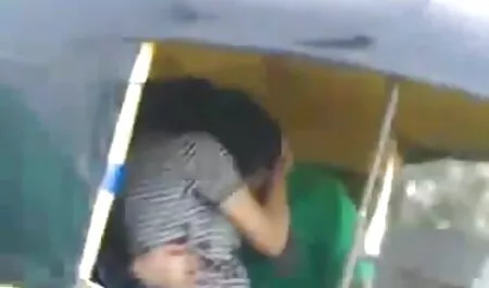 男は写真撮影のために赤ちゃんのデイジーとスタジオで彼女の妹を失った マッサージ 女性 動画
